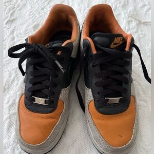 Nike Air orange/gray/black sneakers, size USA men’s size 6